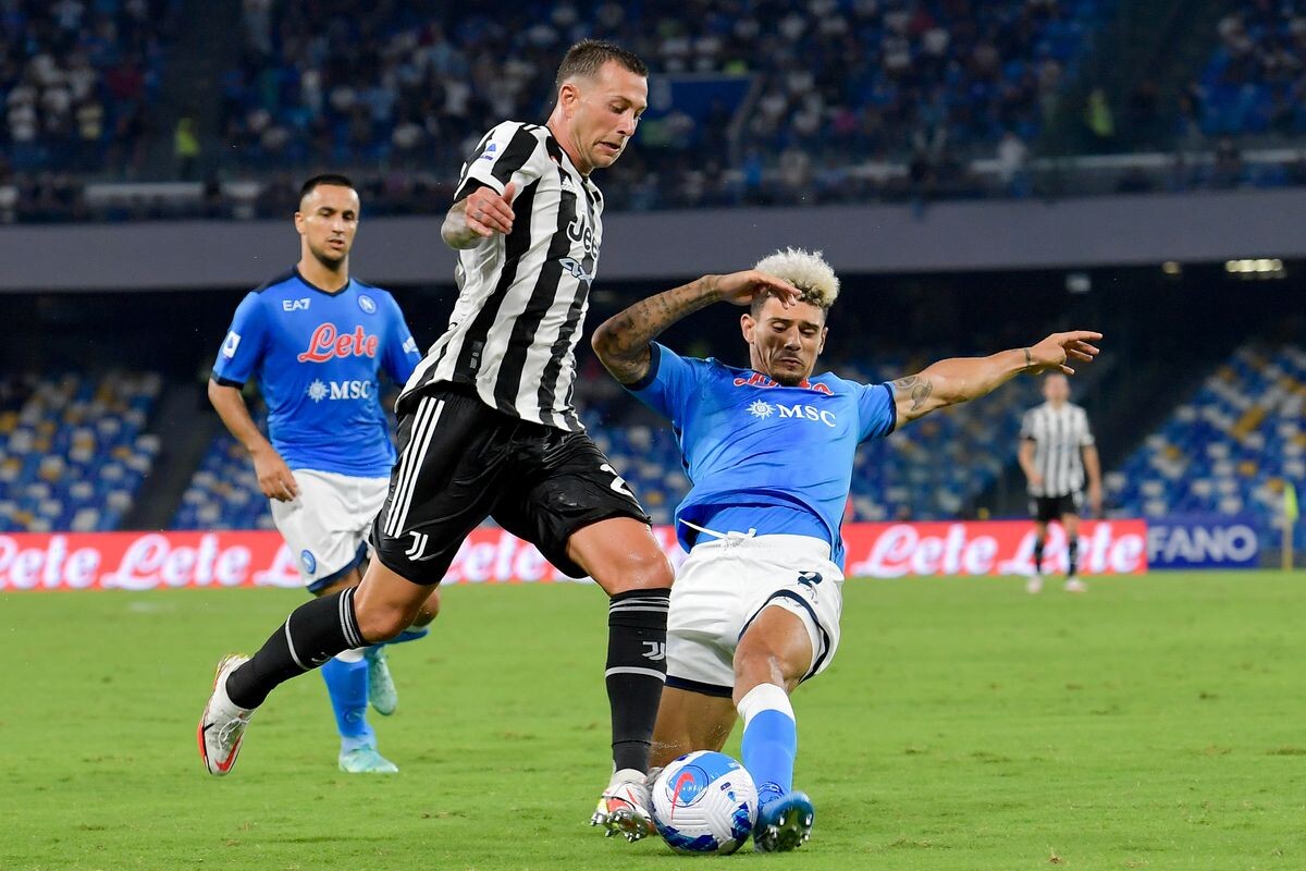 Trận đấu giữa hai đội bóng mạnh nhất Serie A