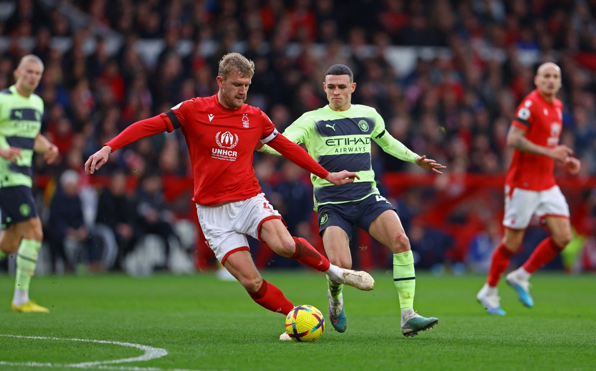 Man City để hòa trước Nottingham