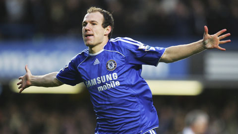 MU bị Chelsea nẫng vụ Robben