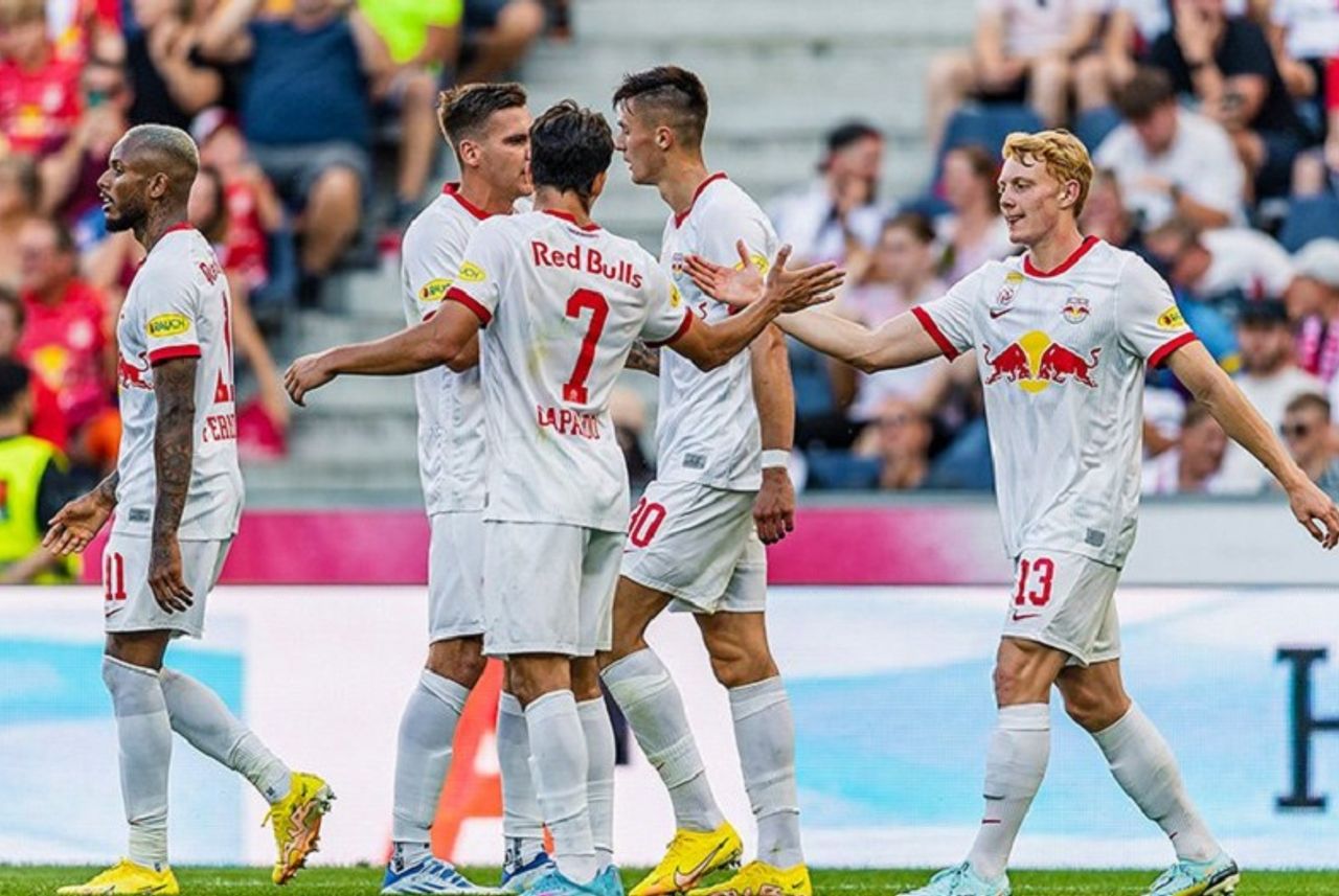 Salzburg vẫn quá mạnh tại Áo