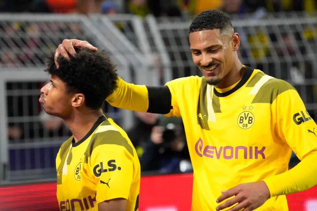 Dortmund luôn chơi tốt mỗi khi thi đấu trên sân nhà